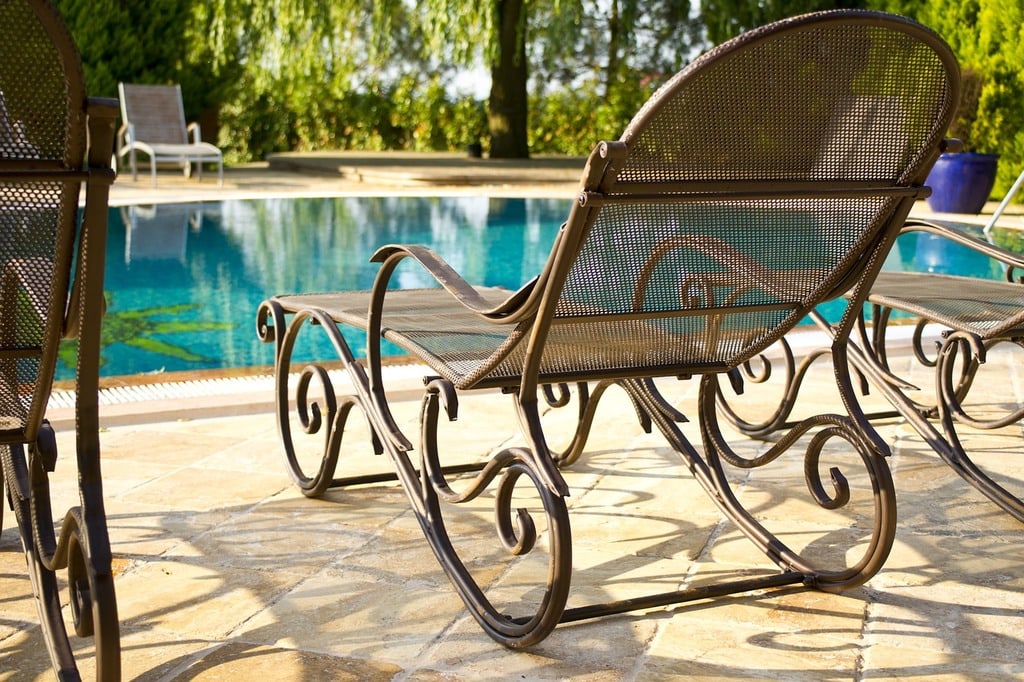 Pourquoi une couverture de piscine est indispensable